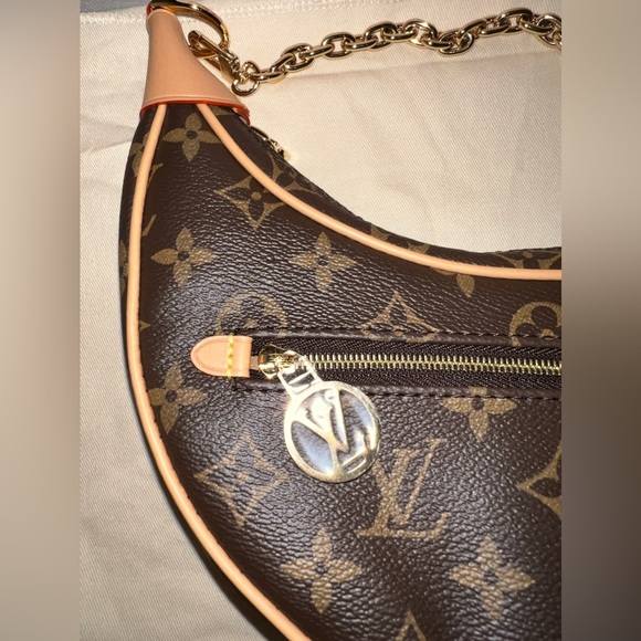 Louis Vuitton Loop Shoulder Bag - Picture 9 of 16